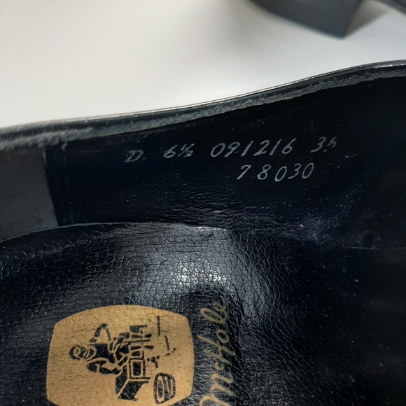 The mchale shoe - Picture 5 of 6